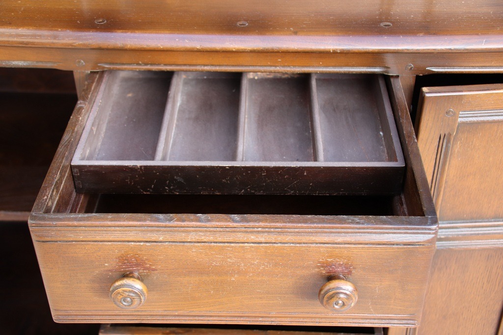 Ercol Welsh Dresser - Image 9