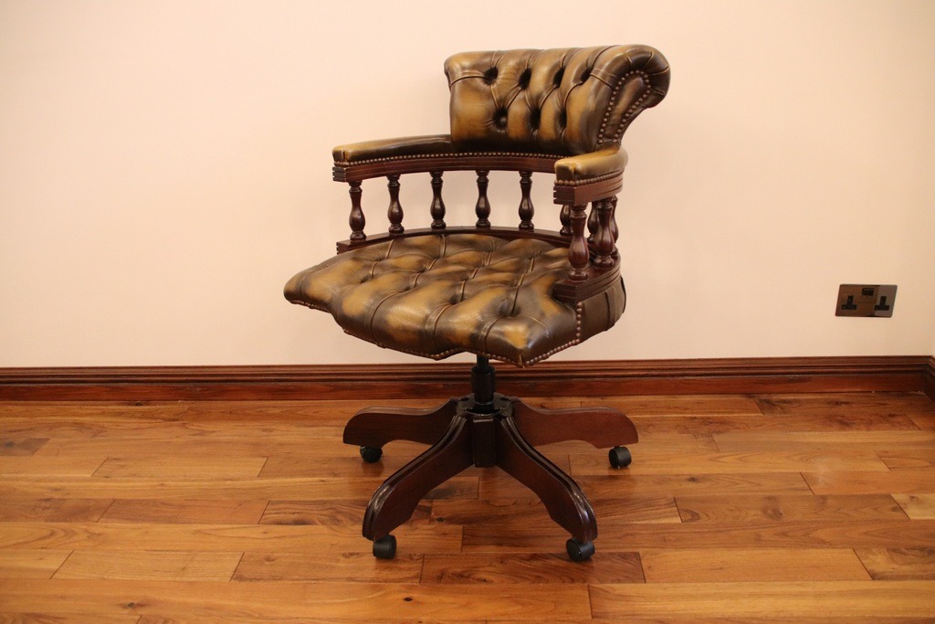 Chesterfield Captains Chair - Image 2