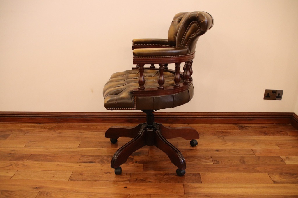 Chesterfield Captains Chair - Image 4