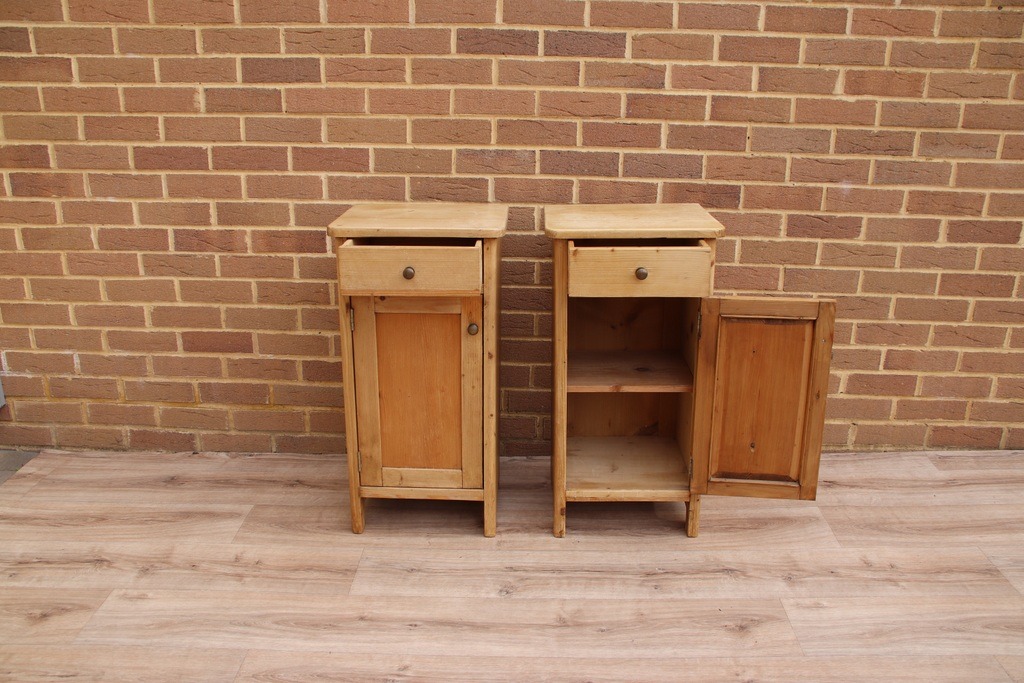 Pair of Antique Bedside Cabinets - Image 5