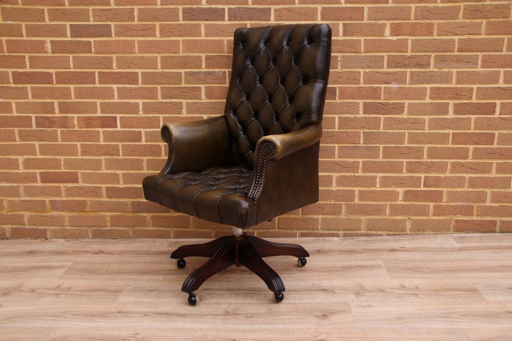 Chesterfield Directors Wade Chair - Image 2