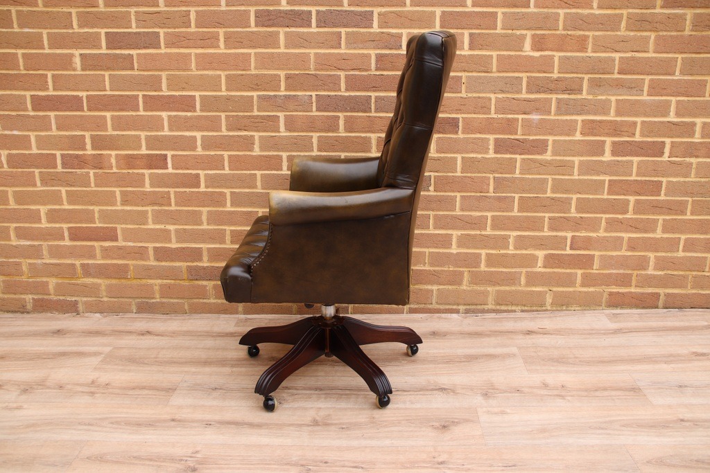 Chesterfield Directors Wade Chair - Image 4