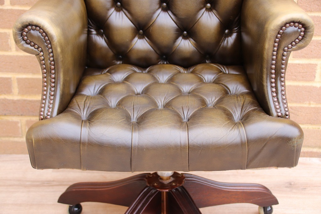 Chesterfield Directors Wade Chair - Image 10