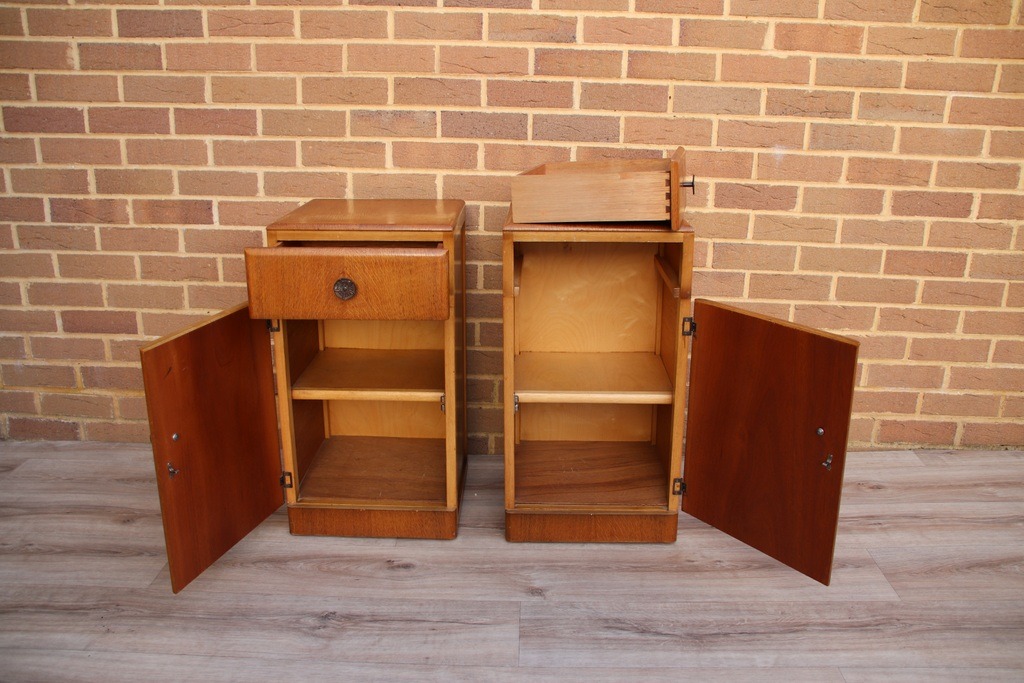 Pair of Mid-Century Oak Bedside Cabinets - Image 10