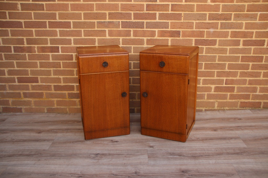 Pair of Mid-Century Oak Bedside Cabinets - Image 12