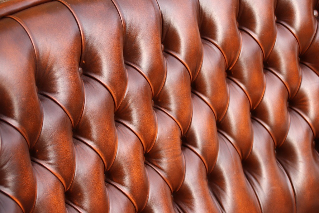 Wade Vintage Chesterfield Sofa - Image 6