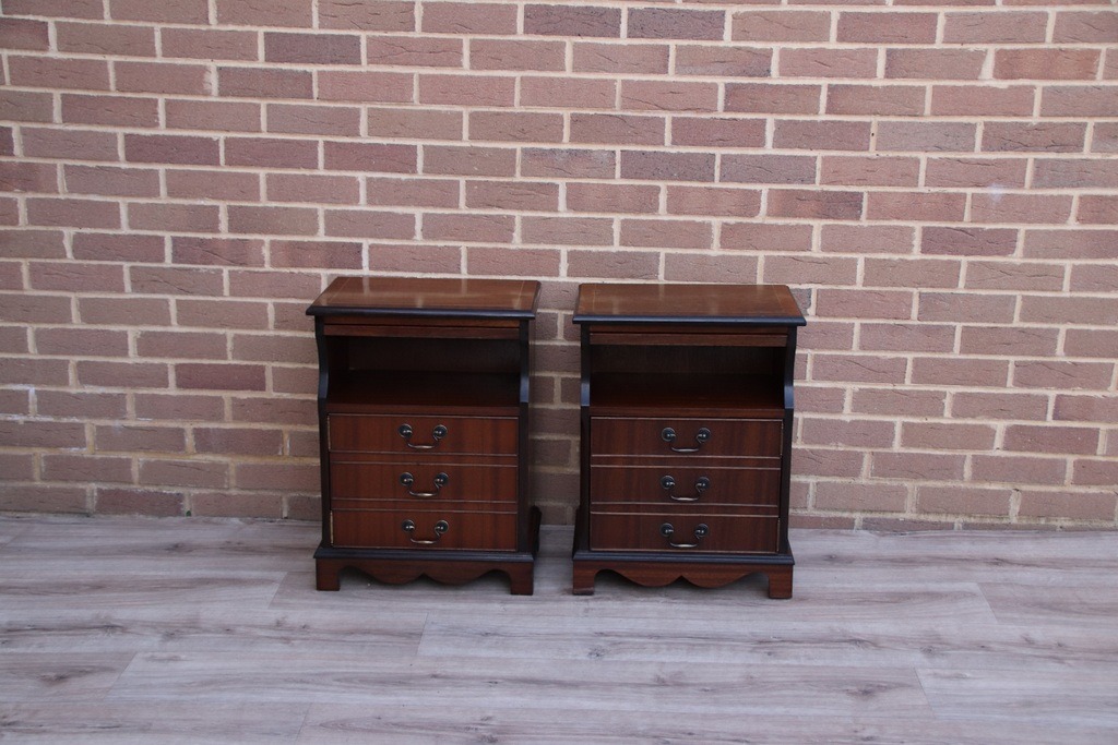 Pair of Vintage Bedside Tables - Image 2