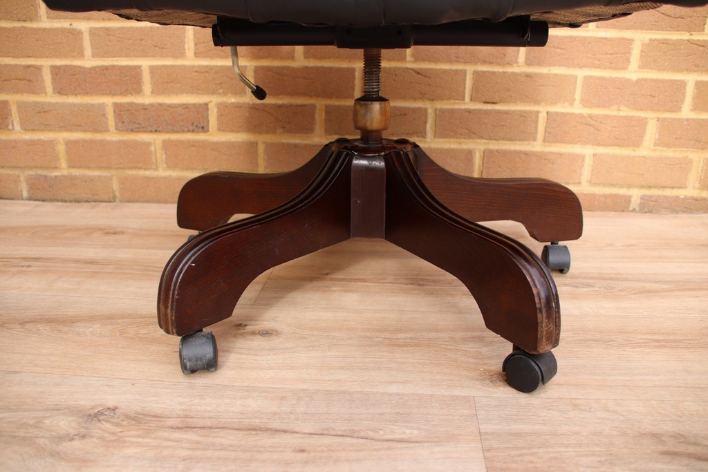 Chesterfield Captains Chair - Image 9