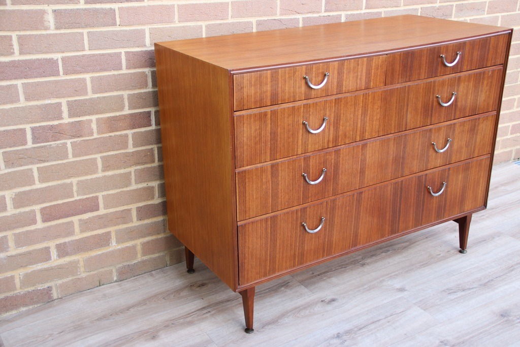Meredew Chest of Drawers - Image 3