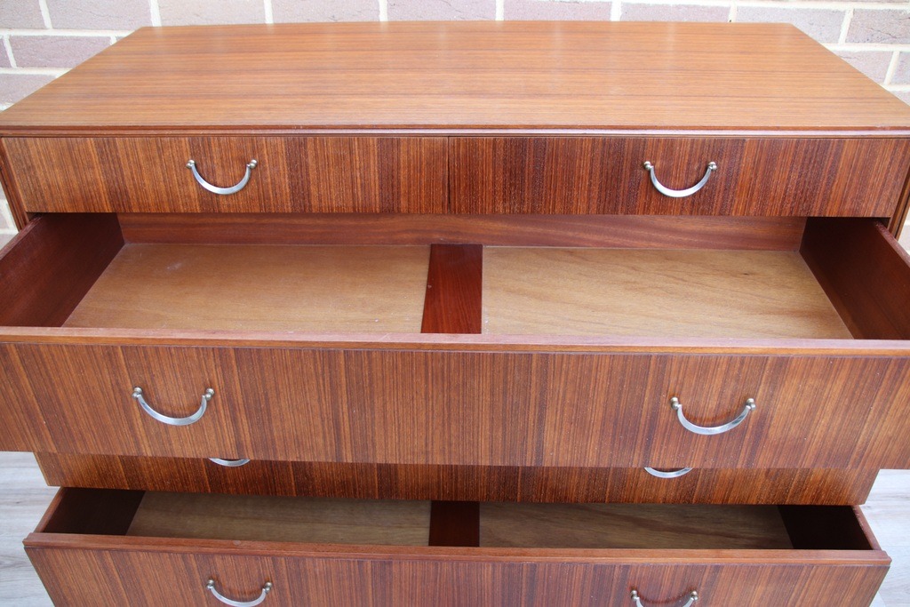Meredew Chest of Drawers - Image 14