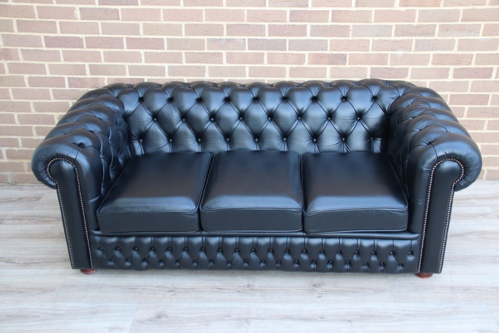 Chesterfield Sofa - Image 7