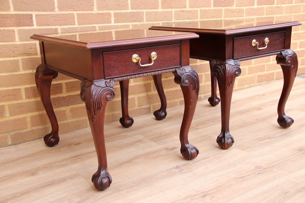Pair of Thomasville Bedside Tables - Image 3