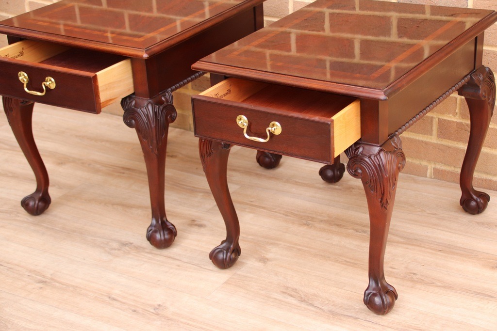 Pair of Thomasville Bedside Tables - Image 8