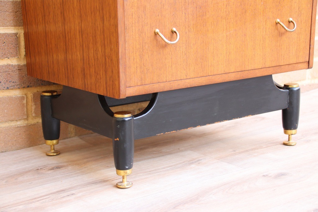 G Plan E-Gomme Chest of Drawers - Image 3