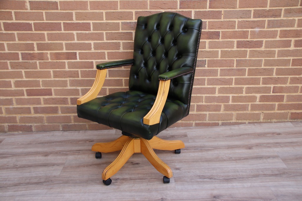 Gainsborough Chesterfield Chair - Image 3