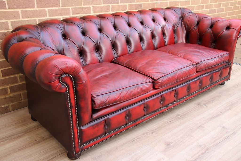 Chesterfield Vintage Sofa - Image 4