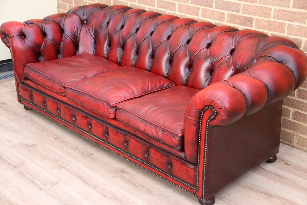 Chesterfield Vintage Sofa - Image 5