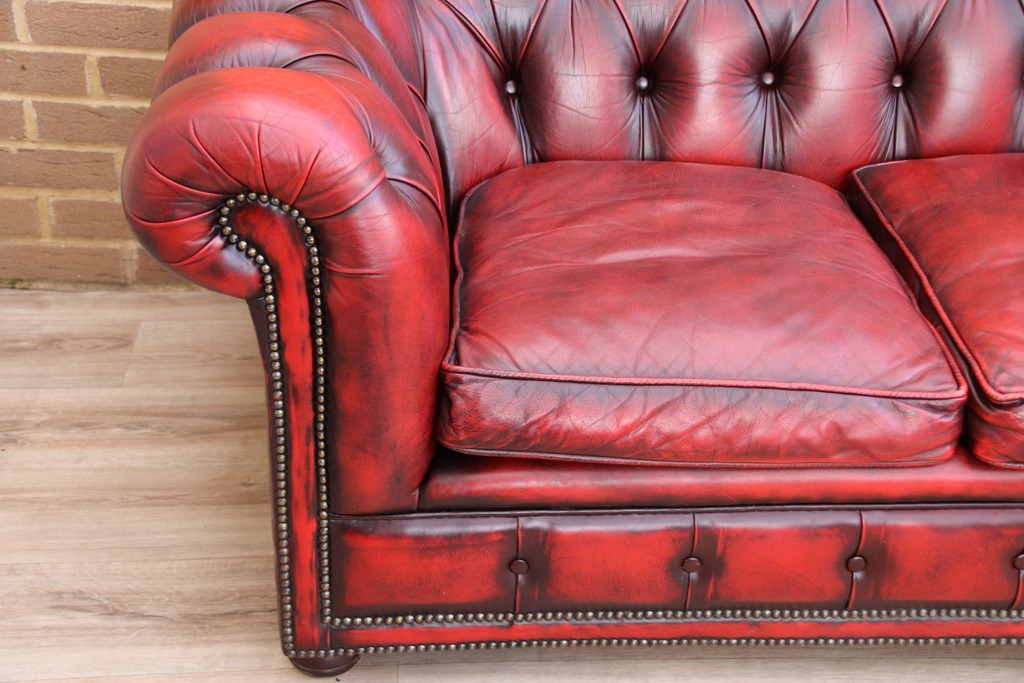 Chesterfield Vintage Sofa - Image 8