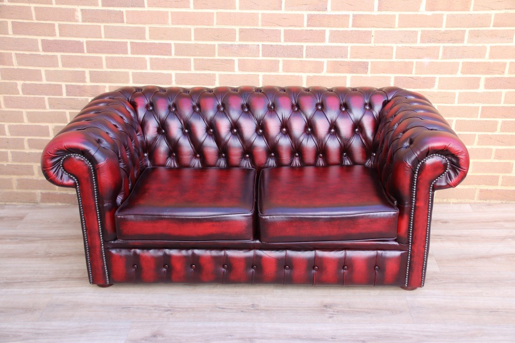 Chesterfield Ox Blood Sofa - Image 2