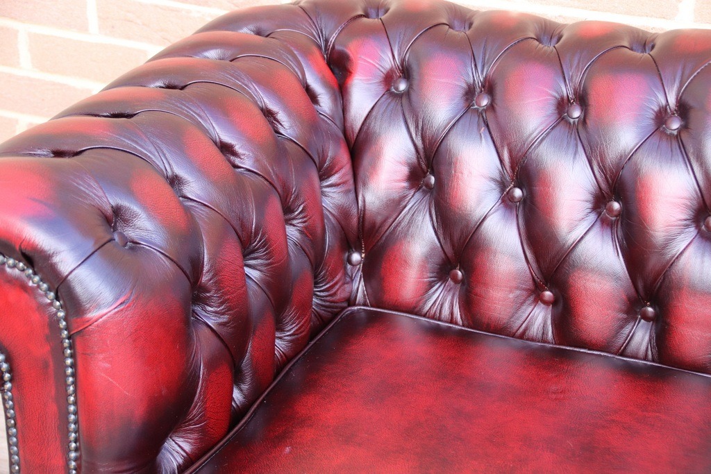 Chesterfield Ox Blood Sofa - Image 6