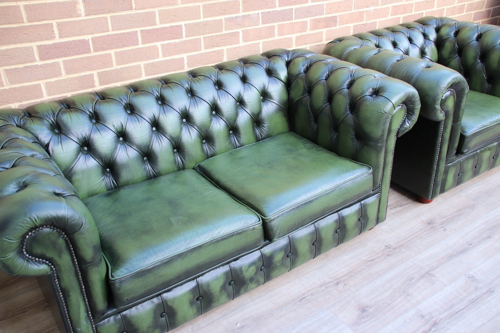 Chesterfield Suite - Image 4