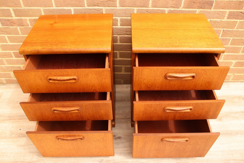 Meredew Bedside Tables - Image 8