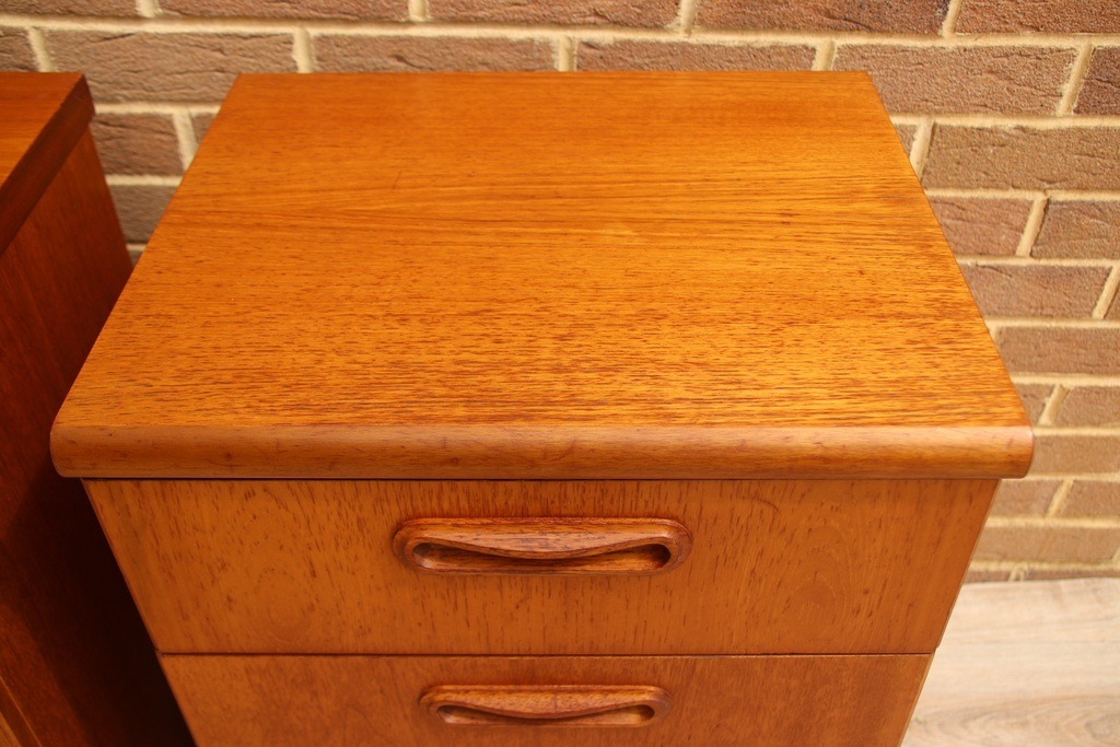 Meredew Bedside Tables - Image 14