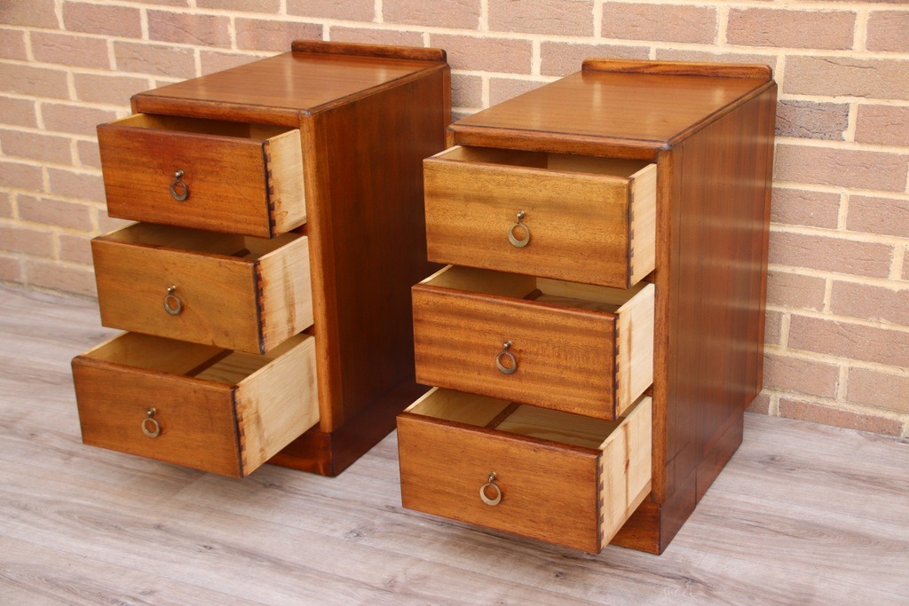 Pair of Mid-Century Oak Bedside Tables - Image 8