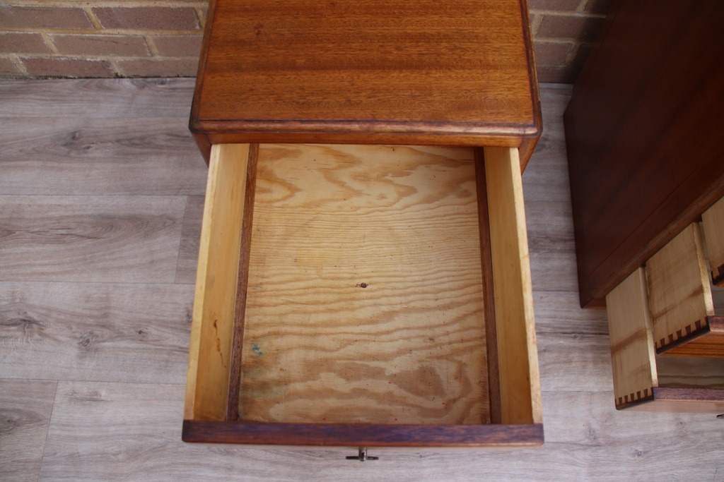 Pair of Mid-Century Oak Bedside Tables - Image 14