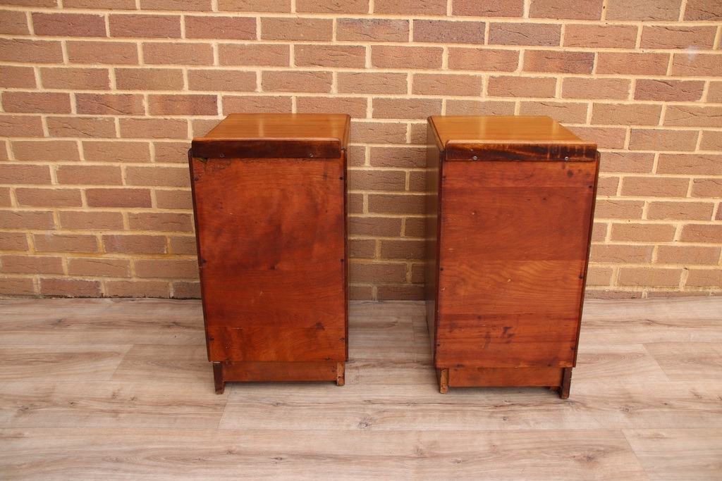 Pair of Mid-Century Oak Bedside Tables - Image 19