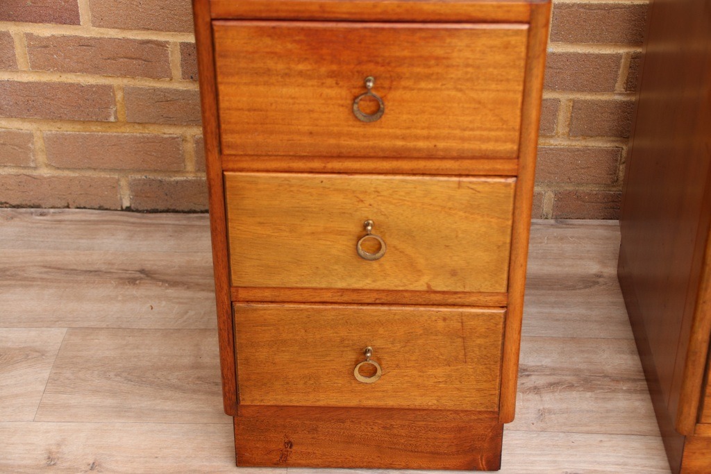 Pair of Mid-Century Oak Bedside Tables - Image 22
