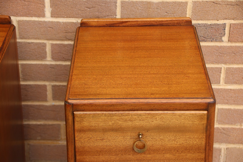 Pair of Mid-Century Oak Bedside Tables - Image 23