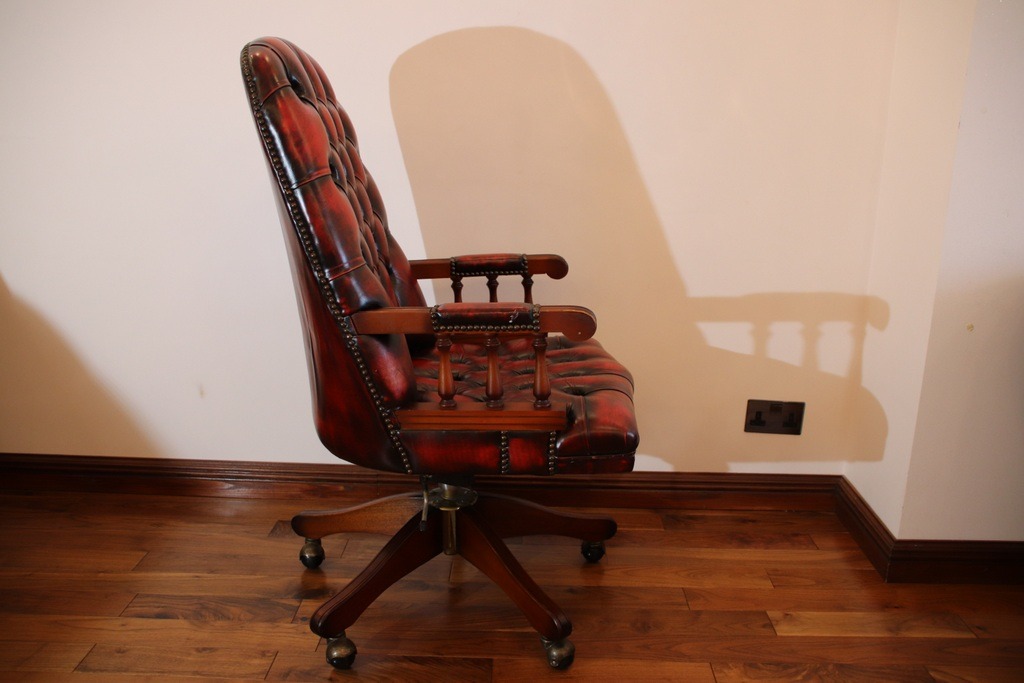 Chesterfield Vintage Executive Chair - Image 5