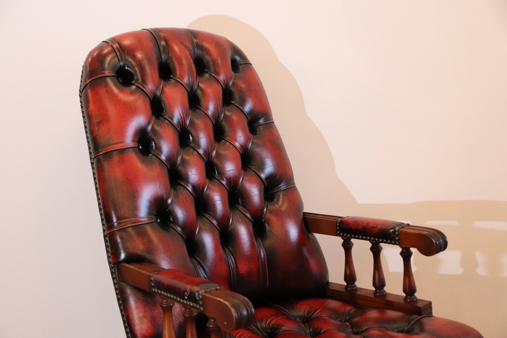 Chesterfield Vintage Executive Chair - Image 7
