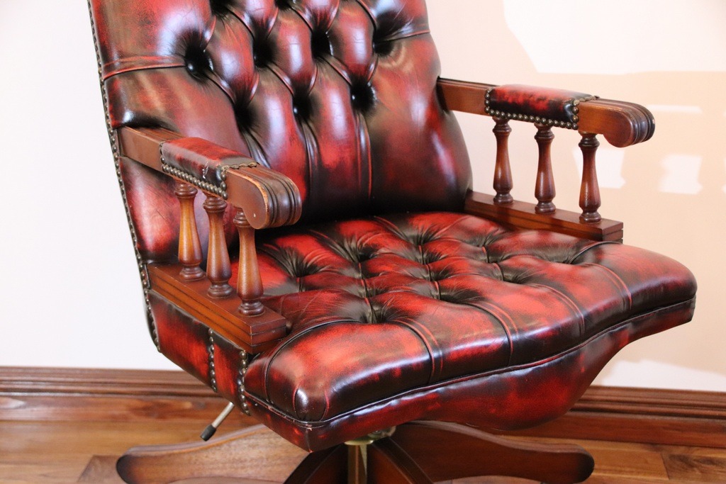 Chesterfield Vintage Executive Chair - Image 8