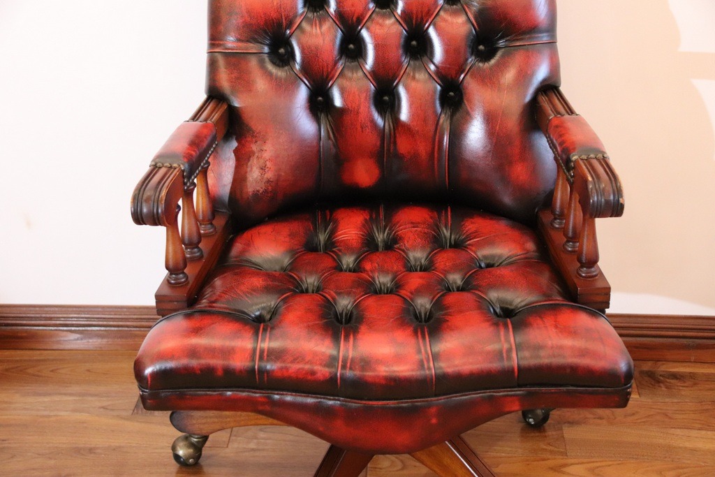 Chesterfield Vintage Executive Chair - Image 10