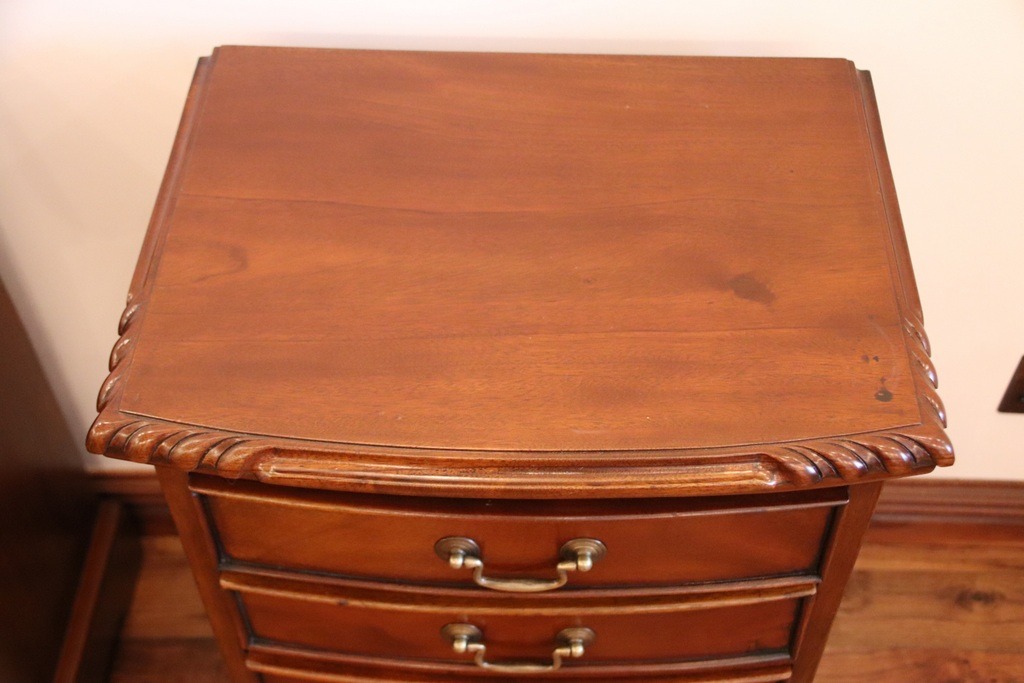 Pair of Solid Wood Bedside Tables - Image 22