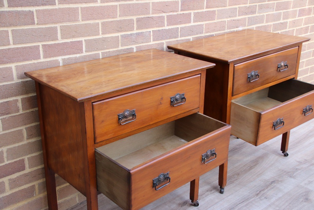 Pair of Edwardian-style Bedside Tables - Image 7