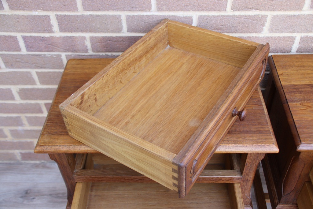 Pair of Oak Vintage Bedside Tables - Image 8