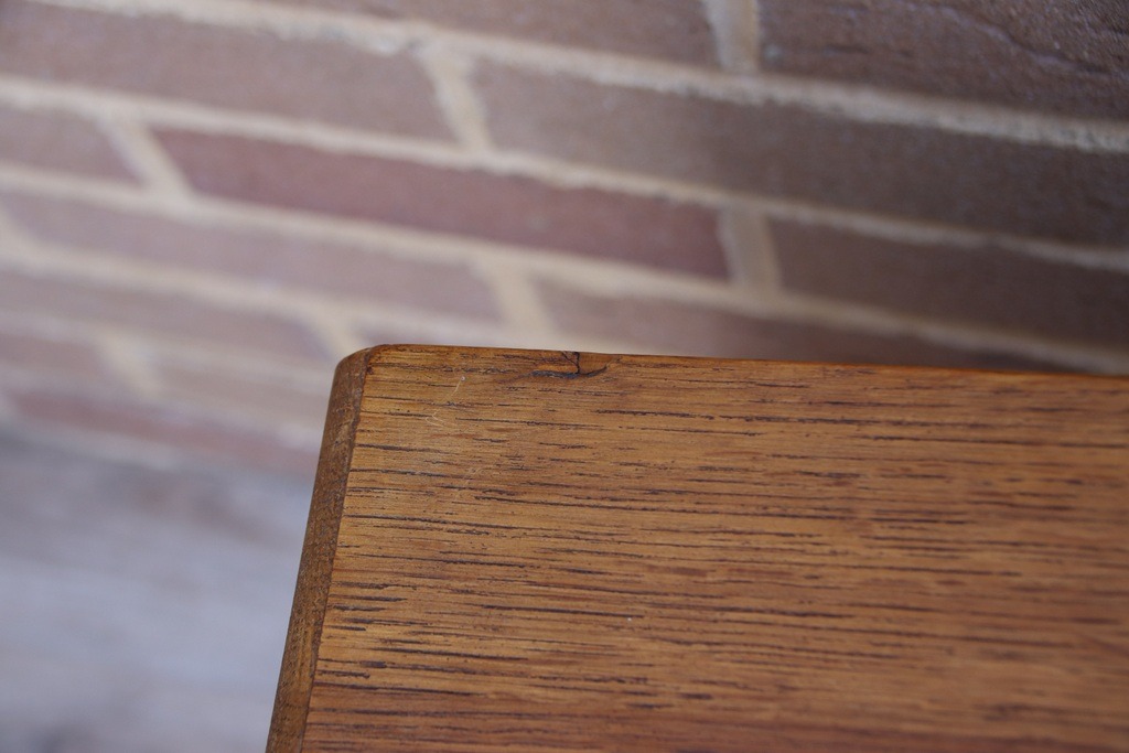 Pair of Oak Vintage Bedside Tables - Image 16