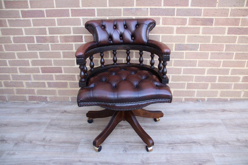 Chesterfield Vintage Captains Chair - Image 2