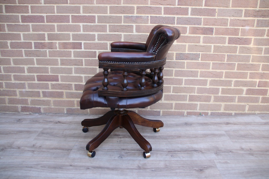 Chesterfield Vintage Captains Chair - Image 5