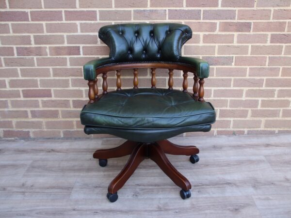Chesterfield Padded Captains Chair