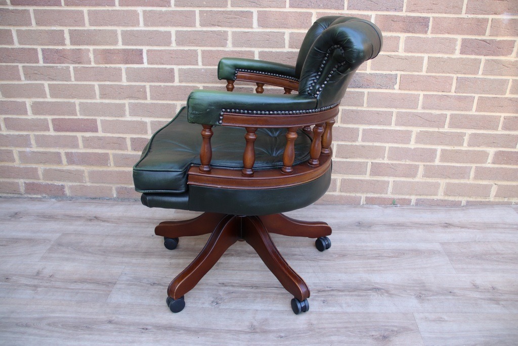 Chesterfield Padded Captains Chair - Image 4