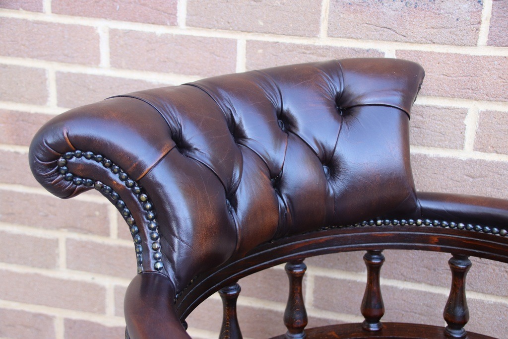 Chesterfield Vintage Captains Chair - Image 7