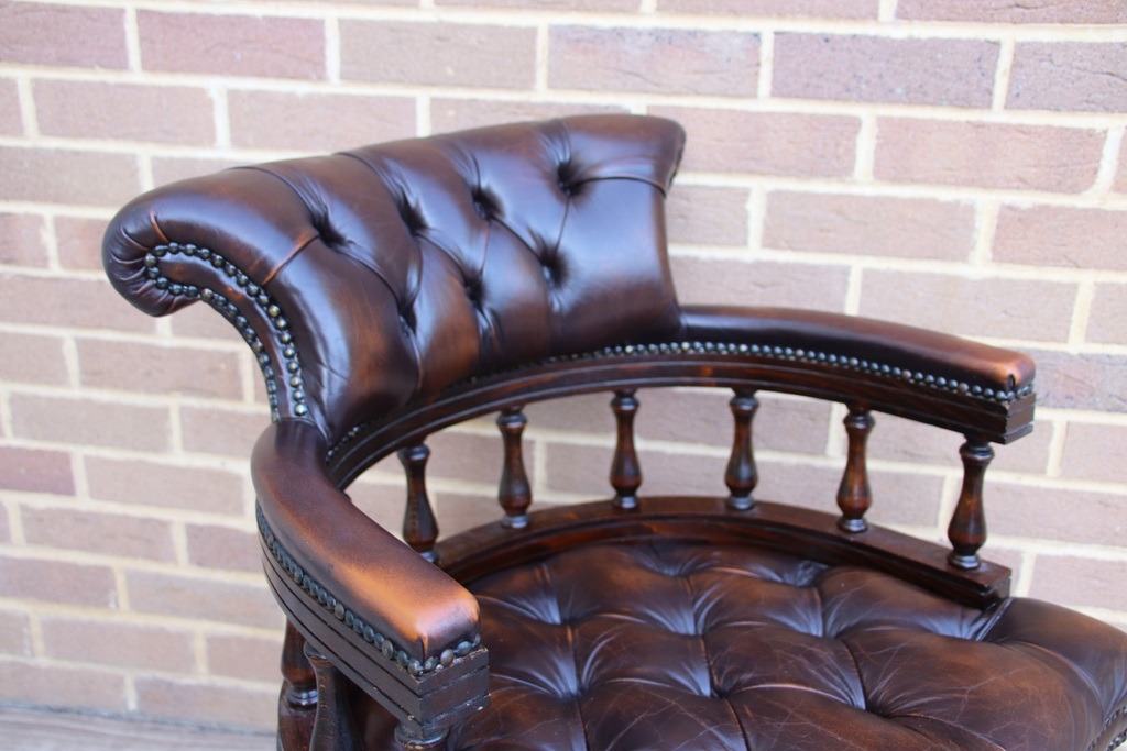 Chesterfield Vintage Captains Chair - Image 8