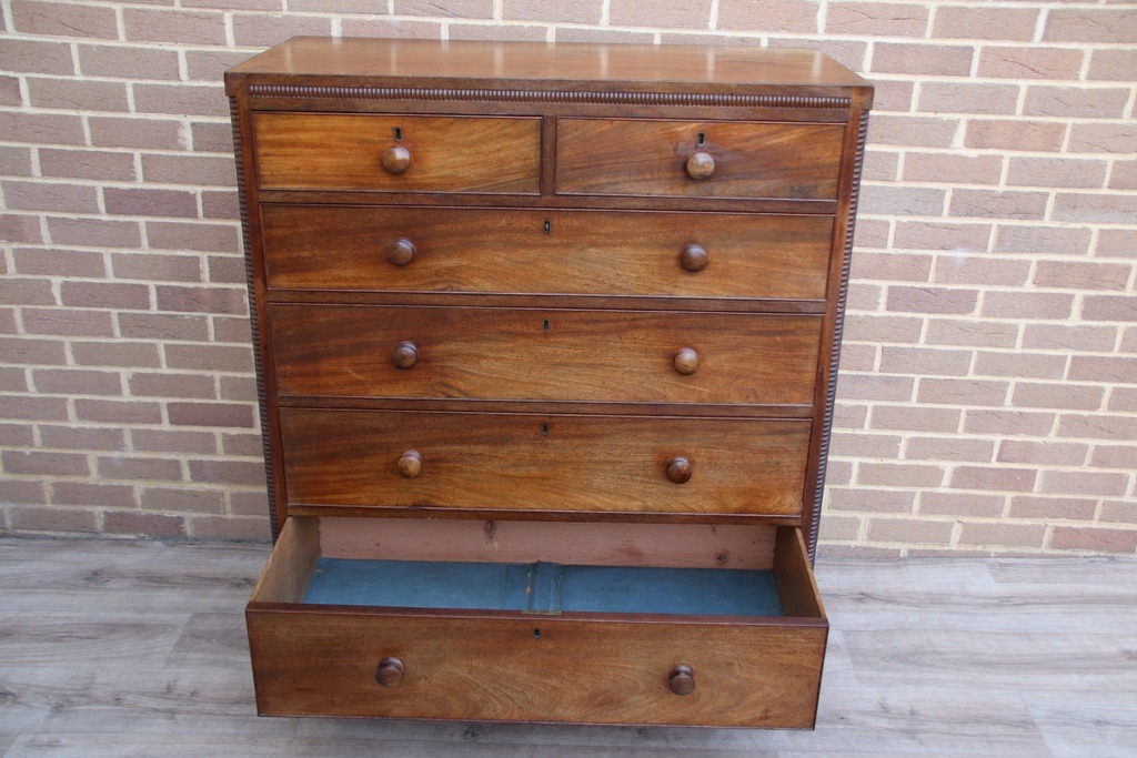 Victorian Antique Chest of Drawers - Image 9