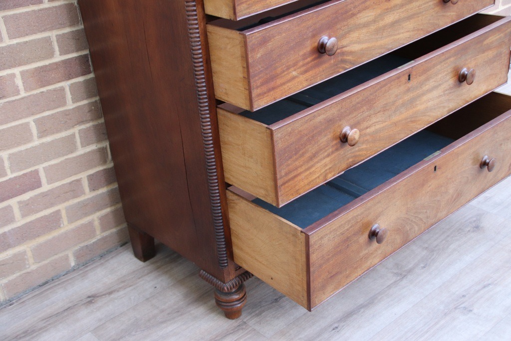 Victorian Antique Chest of Drawers - Image 11