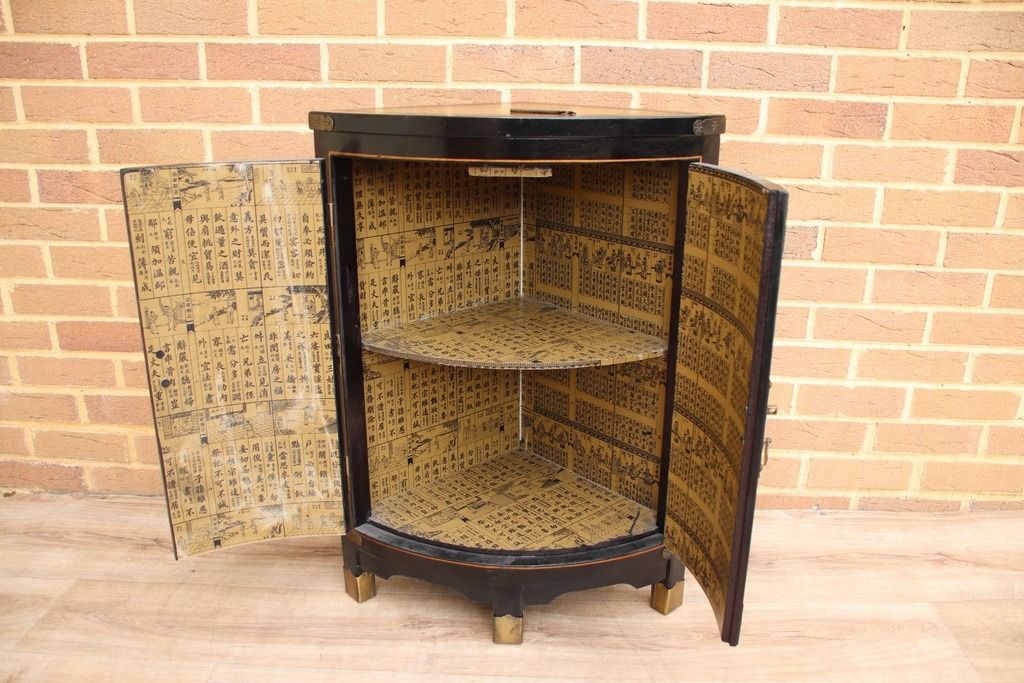 Vintage Chinese Corner Cabinet - Image 7