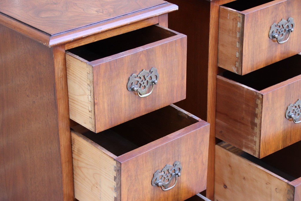 Pair of Vintage Bedside Tables - Image 8